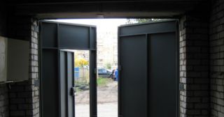 Купить гаражные ворота распашные Каменск-Шахтинский, цена от 3927 руб.