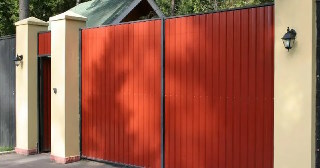 Купить ворота из профнастила Каменск-Шахтинский, цена от 4136 руб.